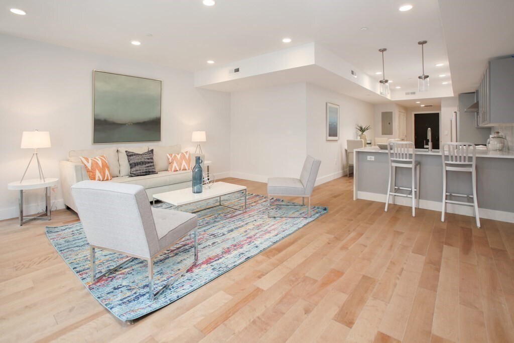 Foto principal - 50 Hichborn St