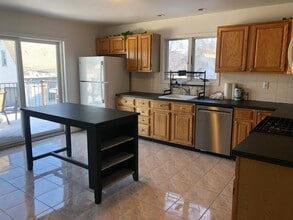 Building Photo - 659 Gramatan Ave