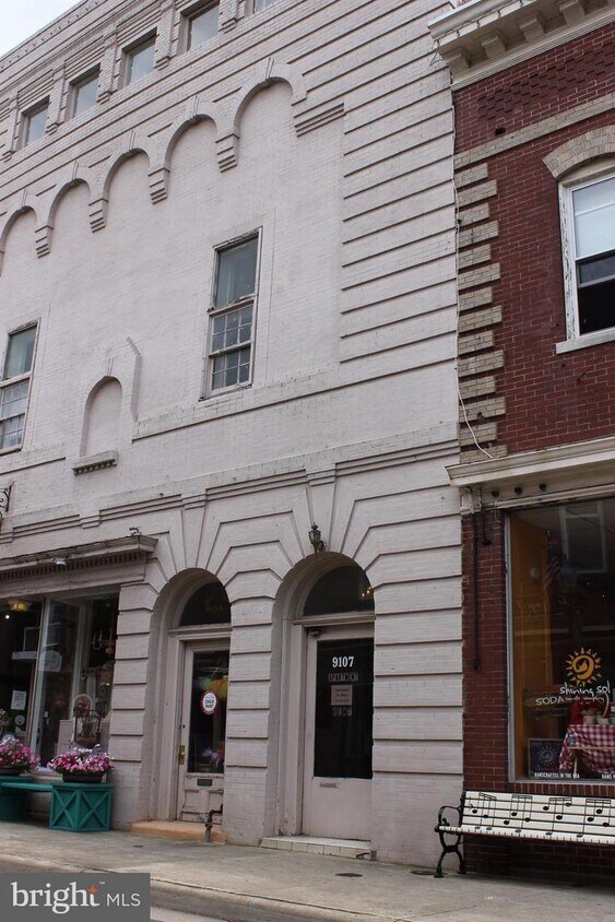 9109 Center St Unit 2C, Manassas, VA 20110 Condo for Rent in Manassas