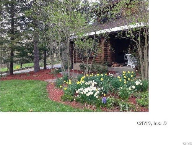 Foto del edificio - 569 County Route 16