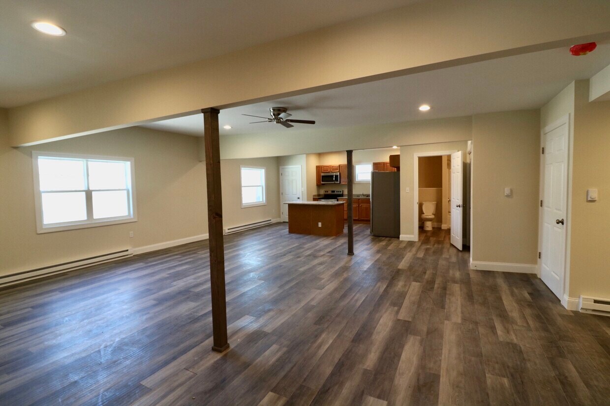 120 Sans Dr, Henryville, PA 18332 Apartments in Henryville, PA