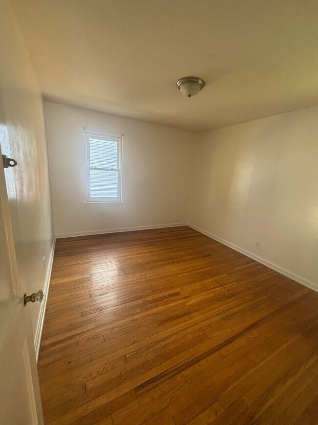 Foto del edificio - MAPLE HEGHTS 3 BEDROOM SINGLE (ROCKSIDE/DUNHAM)