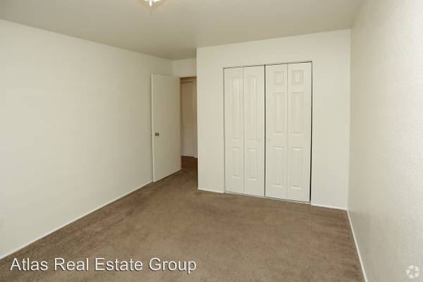 Building Photo - 3110 Mallard Dr