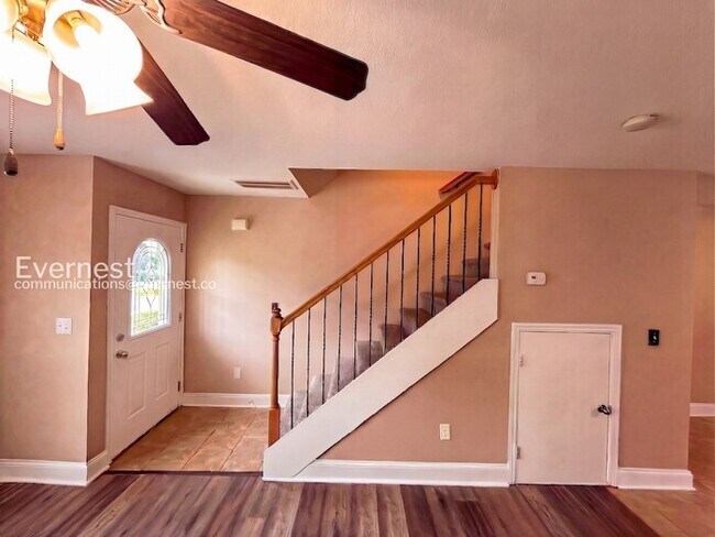 Foto del edificio - 80 Brown Estates Dr