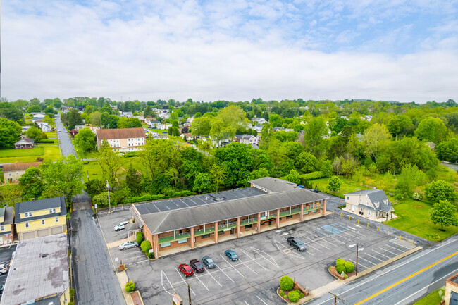 Aerial Photo - 2031 Willow Park Rd