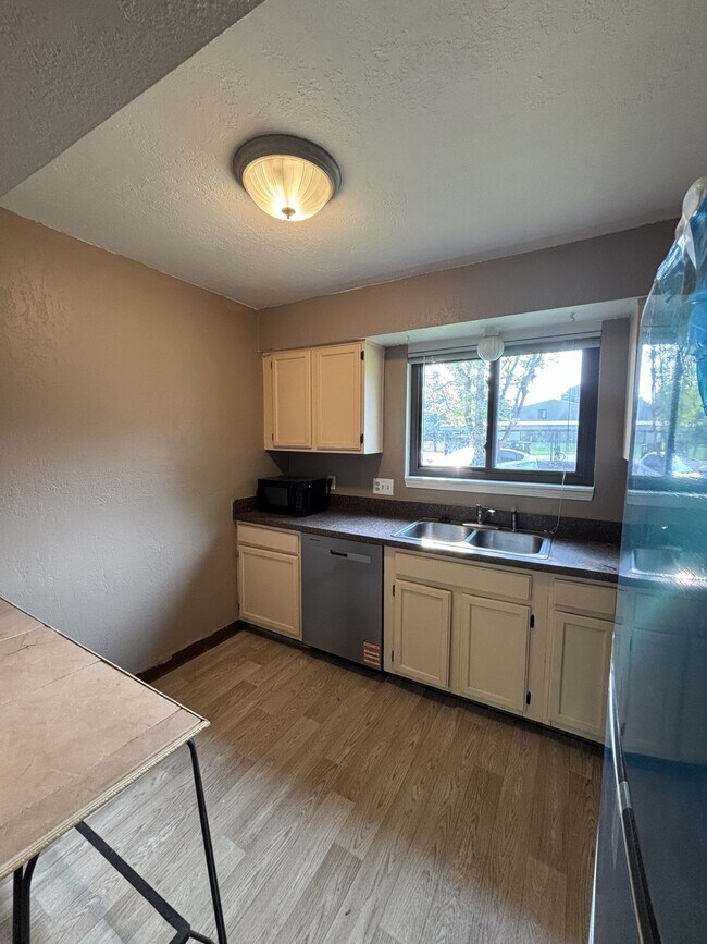 Foto del edificio - 1752 Maple Ridge Rd