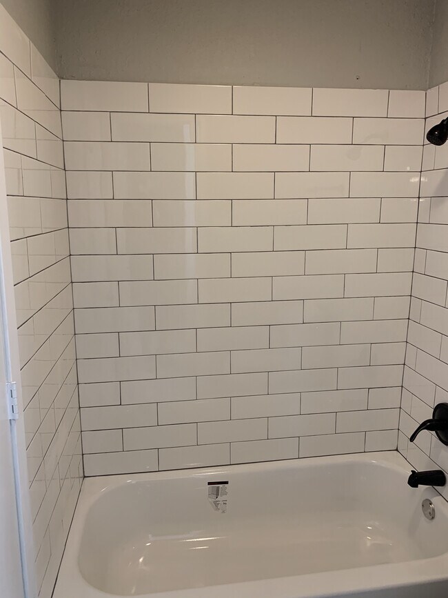 Foto del edificio - 6014 Calloway Ct