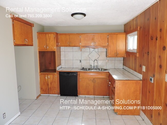 Building Photo - 525 SE Colfax Pl