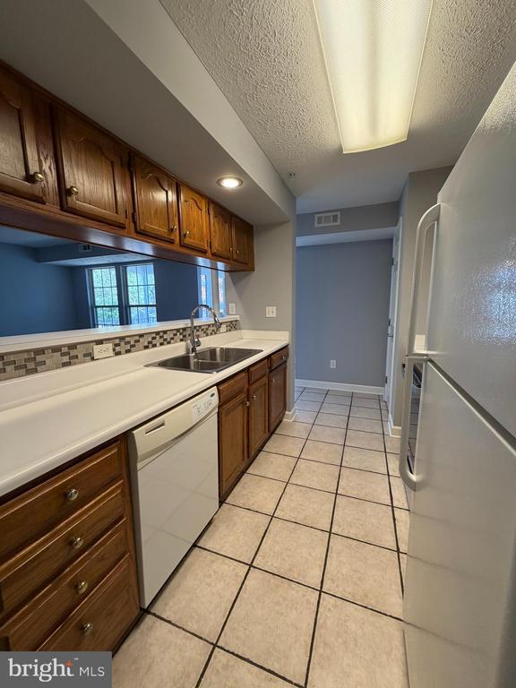 Foto del edificio - 1401 Sage Ln