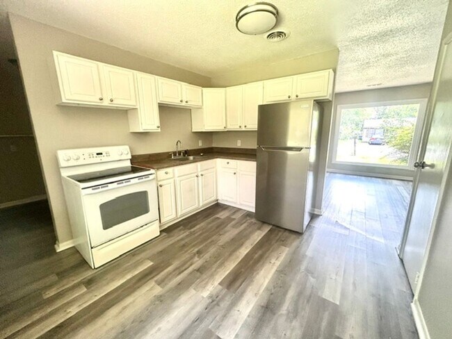 Foto del edificio - 2307 Mt Vernon Rd NW