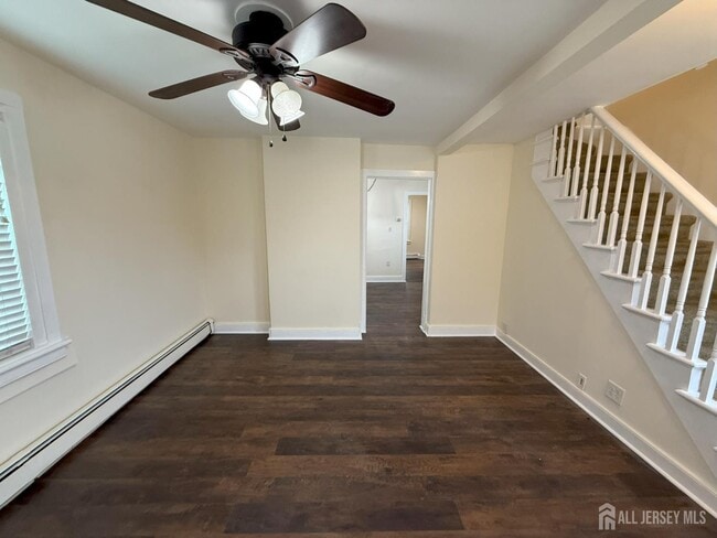 Foto del edificio - 861 Georges Rd