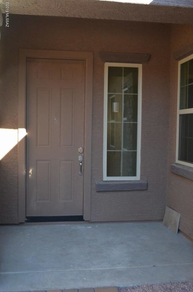 Building Photo - 12810 N Eagles Summit Dr