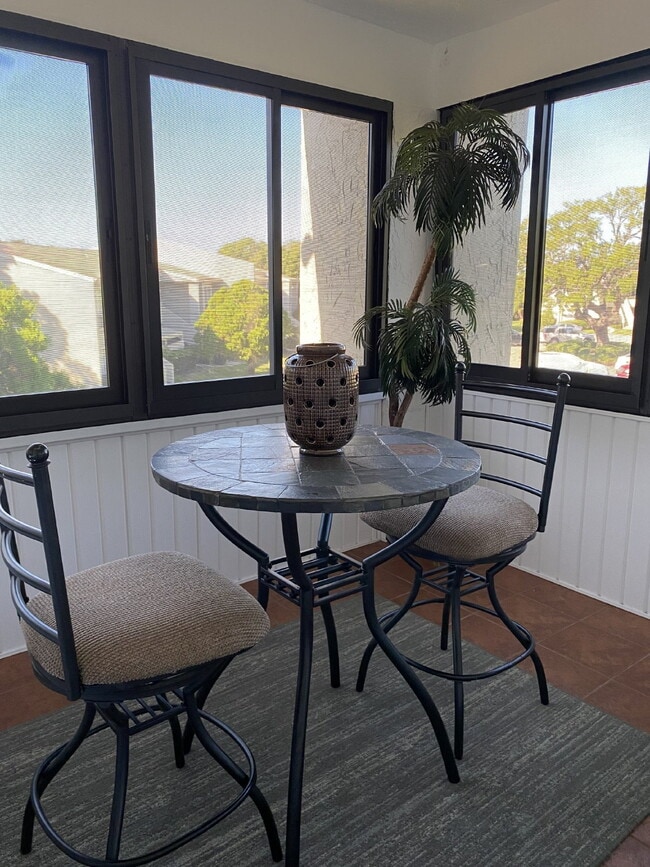 Building Photo - 608 Windrush Bay Dr