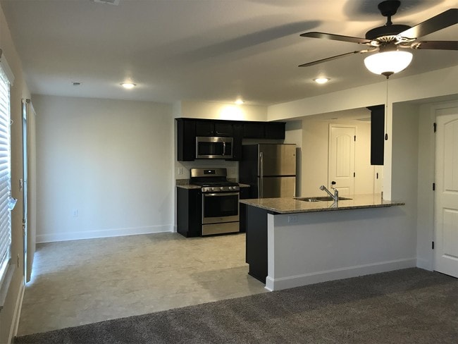 Building Photo - 19511 Mulberry Ln