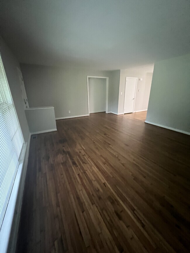 Foto del edificio - 3044 Green Valley Rd