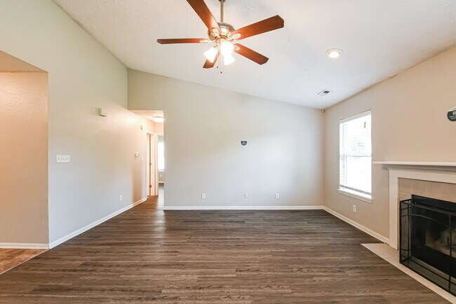 Building Photo - 5351 W Red River Ct