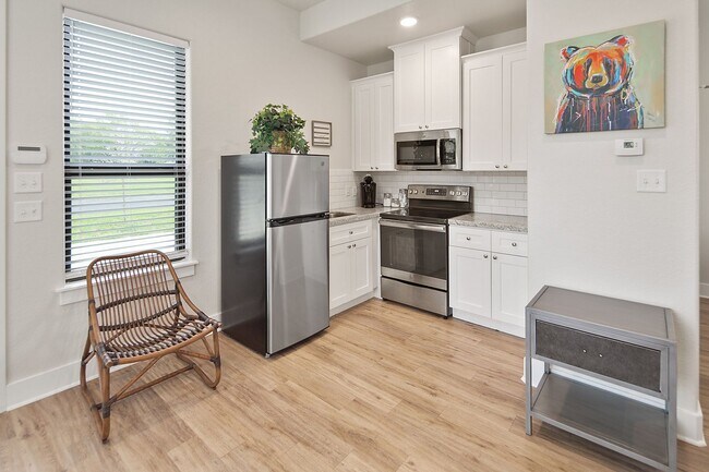 Foto del edificio - February Pre-Lease!! Gorgeous 1/1 in the H...