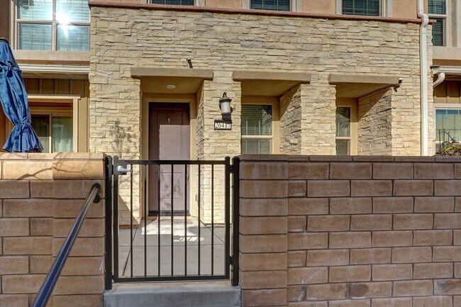 Foto del edificio - 26417 Choral Ln