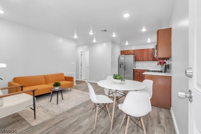 Foto del edificio - 4 1st St