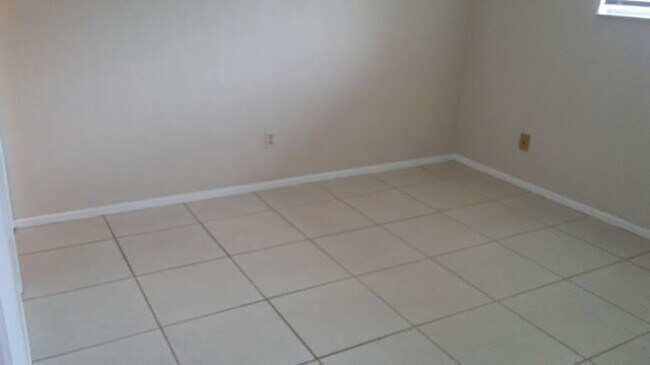 Foto del edificio - Coming soon 2/2 Condo off College Pkwy in ...