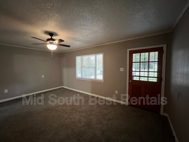 Building Photo - 829 Carrolton Rd