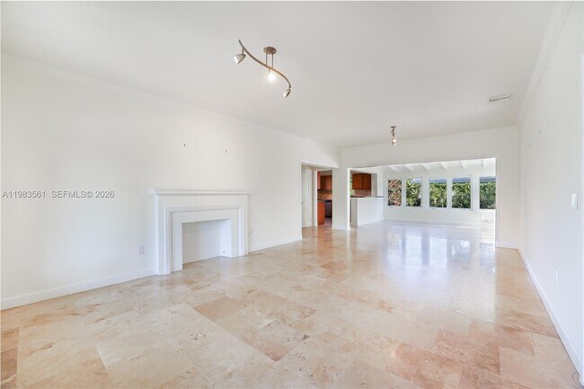 Foto del edificio - 8975 Froude Ave