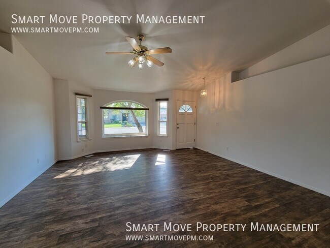 Foto del edificio - 2557 N Laughridge Ave