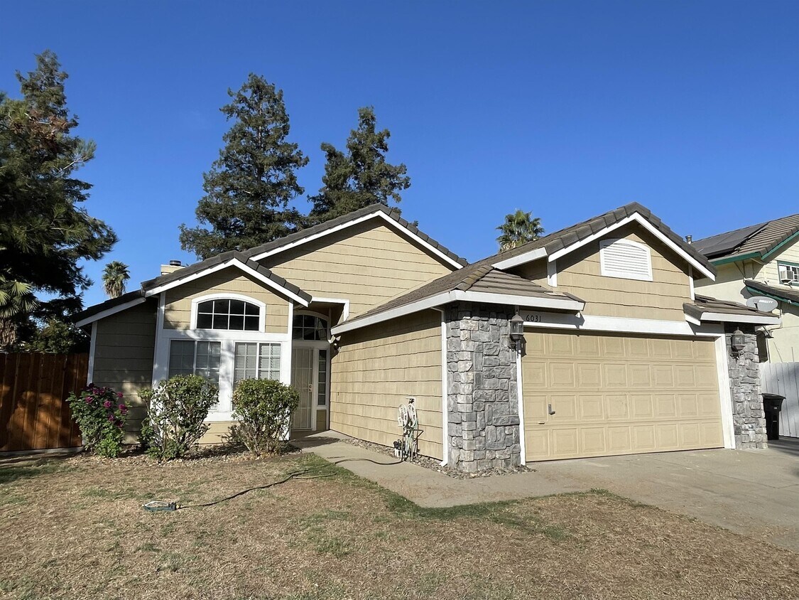 6031 Willow Bend Dr, Riverbank, CA 95367 House Rental in Riverbank