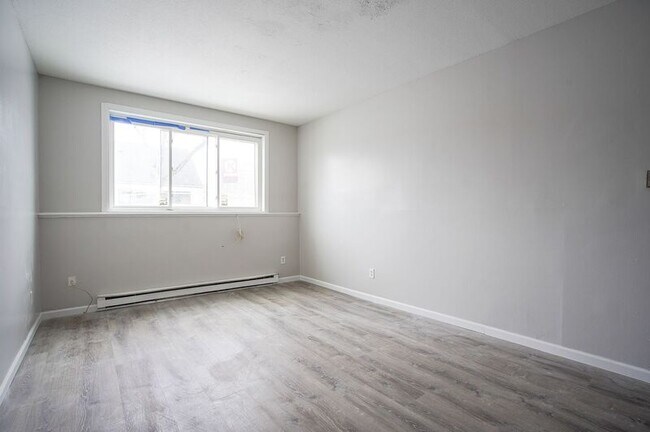 Building Photo - 340 Appleton St