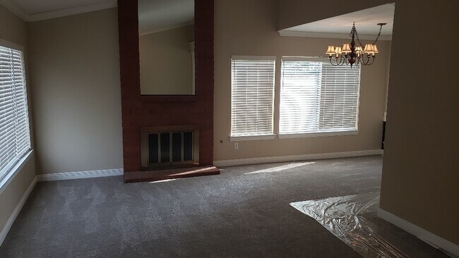 Building Photo - 3425 Tulip Ave