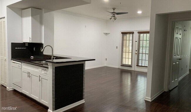 Foto del edificio - 14341 Fredricksburg Dr