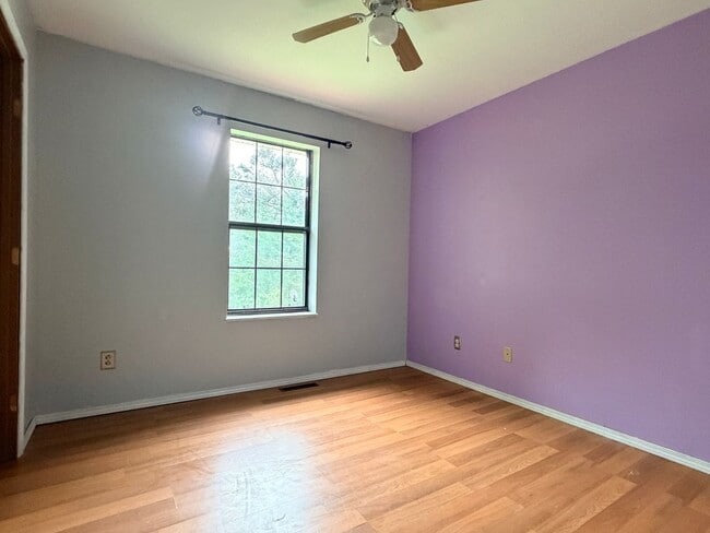 Building Photo - Single Family Home For Rent