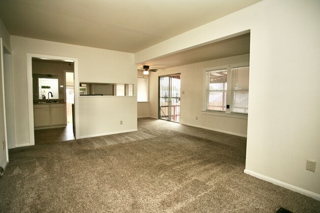 Building Photo - Available now! 2ba 1 ba single story home.