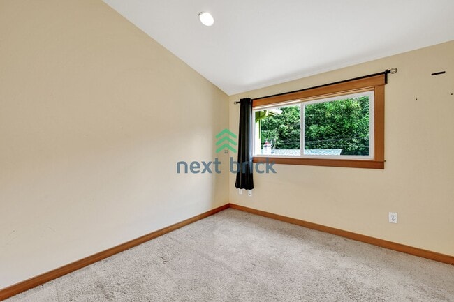 Building Photo - BEAUTIFUL 3 BEDS & 2.5 BATH TOWNHOME FOR RENT