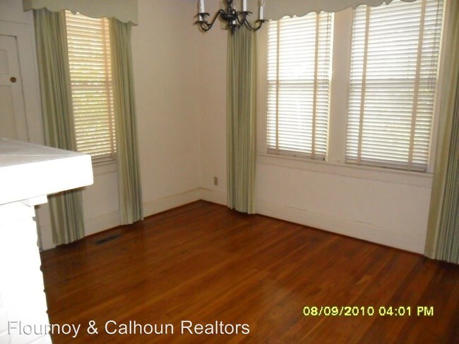 Foto del edificio - 3 br, 2 bath Apartment - 1241 Gurr Avenue