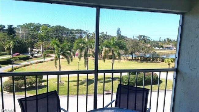 Foto del edificio - 1075 Foxfire Ln