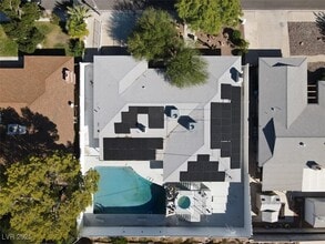 Building Photo - 1600 Eaton Dr