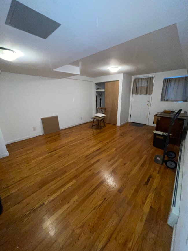 Building Photo - 26 Crotty Ave
