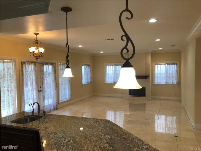 Building Photo - 5 br, 6 bath House - 328 Great Mountain Dr