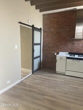 Building Photo - 705 N St Vrain St