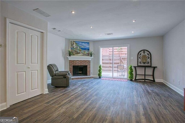 Foto del edificio - 2918 Webb Bridge Rd