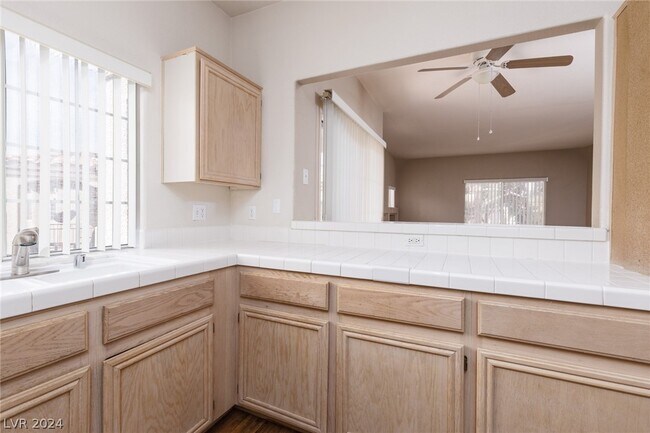 Foto del edificio - 1851 Hillpointe Rd