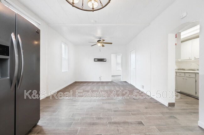 Foto del edificio - 2410 Collins St