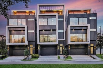 Building Photo - 709 Memorial Heights Dr