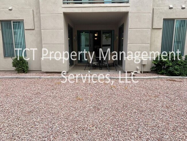 Foto del edificio - Gorgeous 2 Bedroom Townhome in Gate Commun...