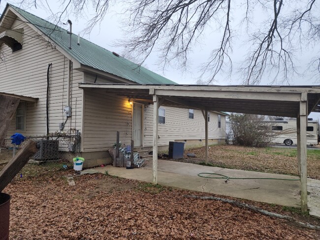 Building Photo - 172 Blair Rd