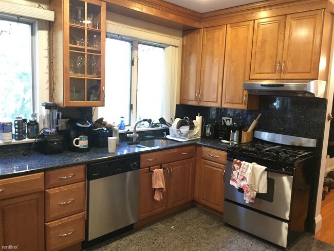 Building Photo - 4 br, 2 bath House - 25 Gardner Rd 6A