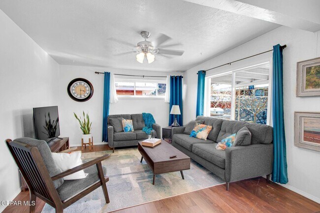 Foto del edificio - 10037 Kenworthy St