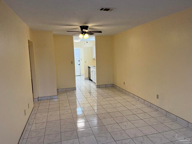 Foto del edificio - 3220 Redwood Ln