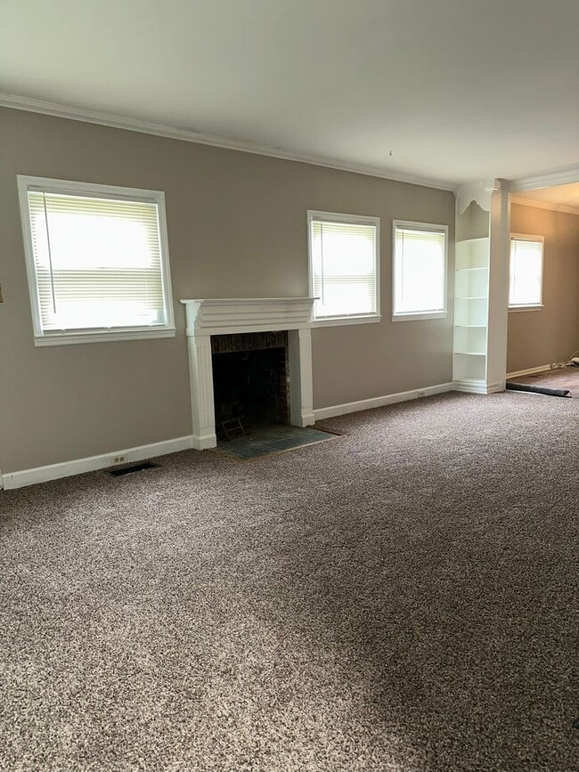 Building Photo - Rarely Available Ruxton Rental